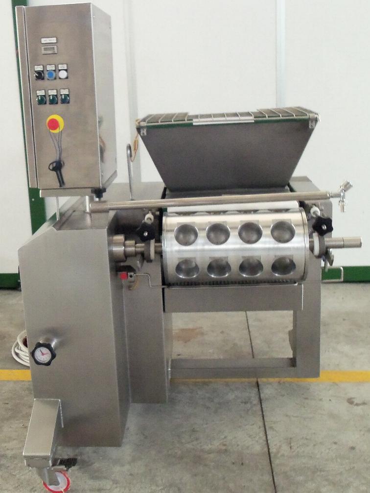 Macchina formatrice mod. F.R. 4/250